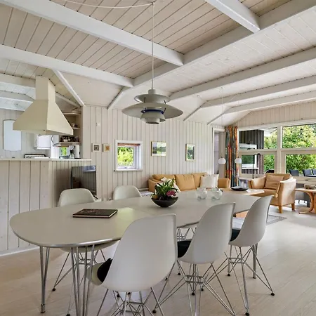 Vakantiehuis Hennrik - 240m From The Sea By Interhome
